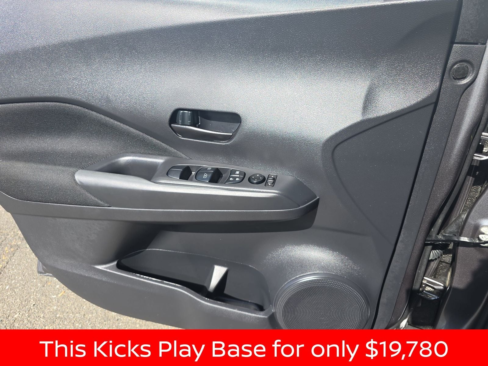 2025 Nissan Kicks Play S
