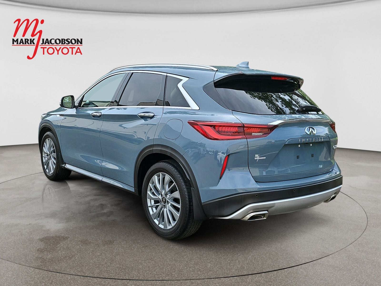2023 INFINITI QX50 LUXE