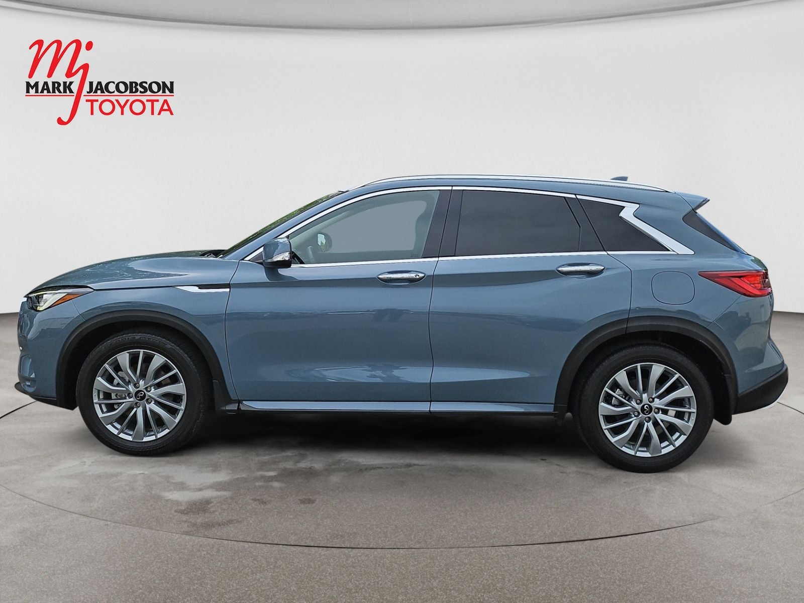 2023 INFINITI QX50 LUXE
