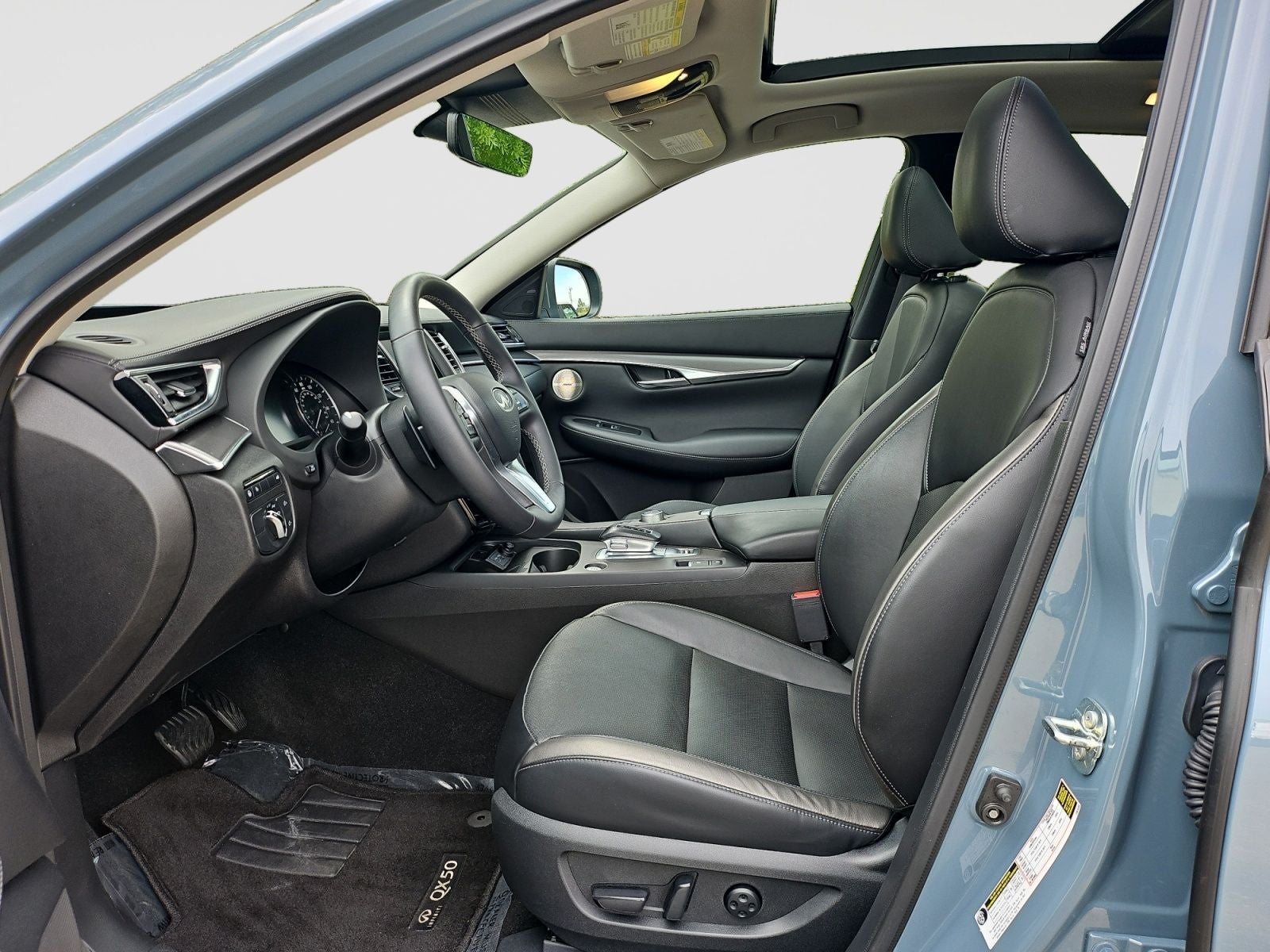 2023 INFINITI QX50 LUXE