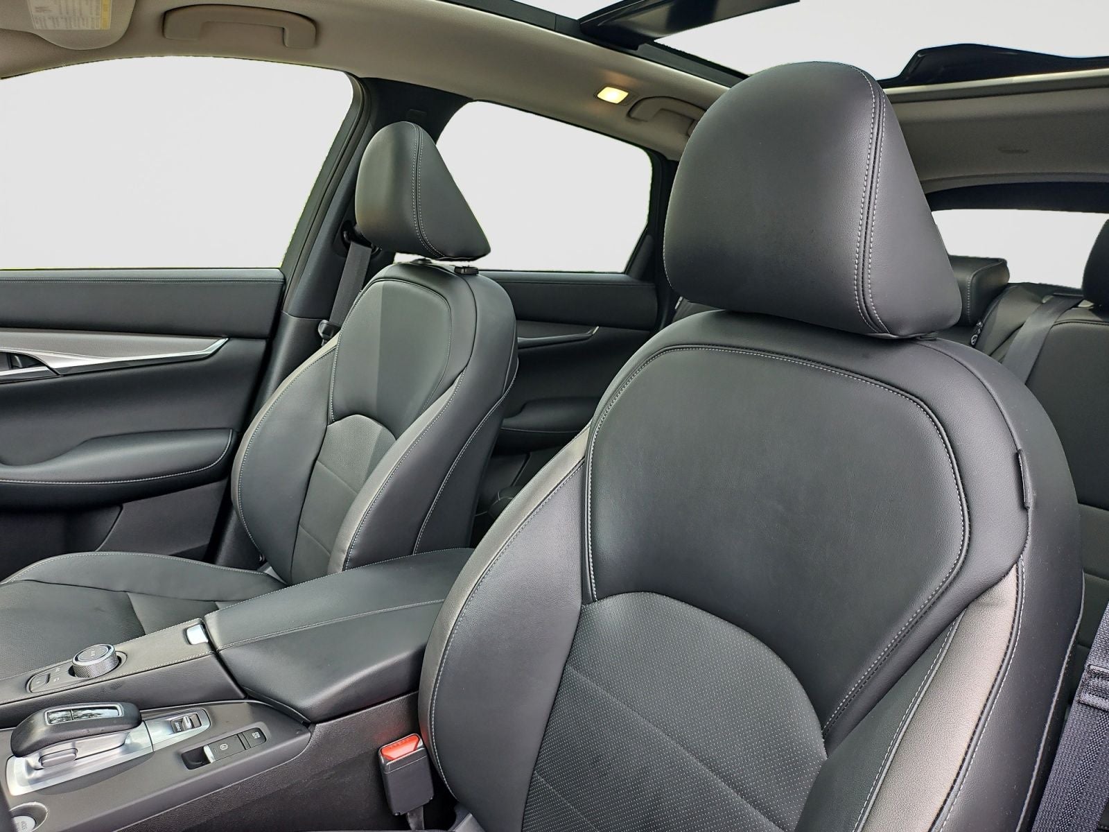 2023 INFINITI QX50 LUXE