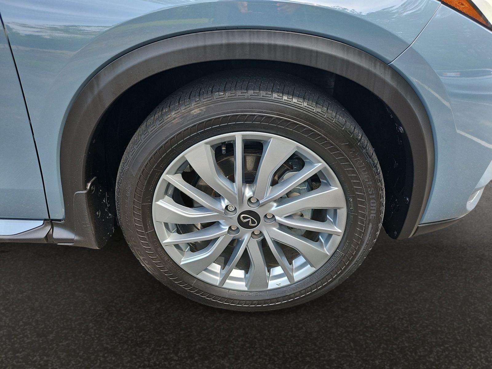 2023 INFINITI QX50 LUXE