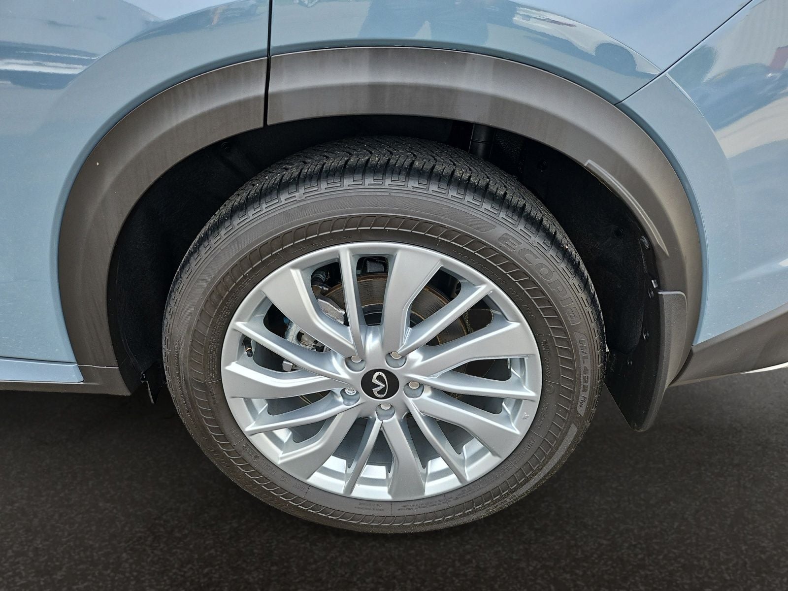 2023 INFINITI QX50 LUXE