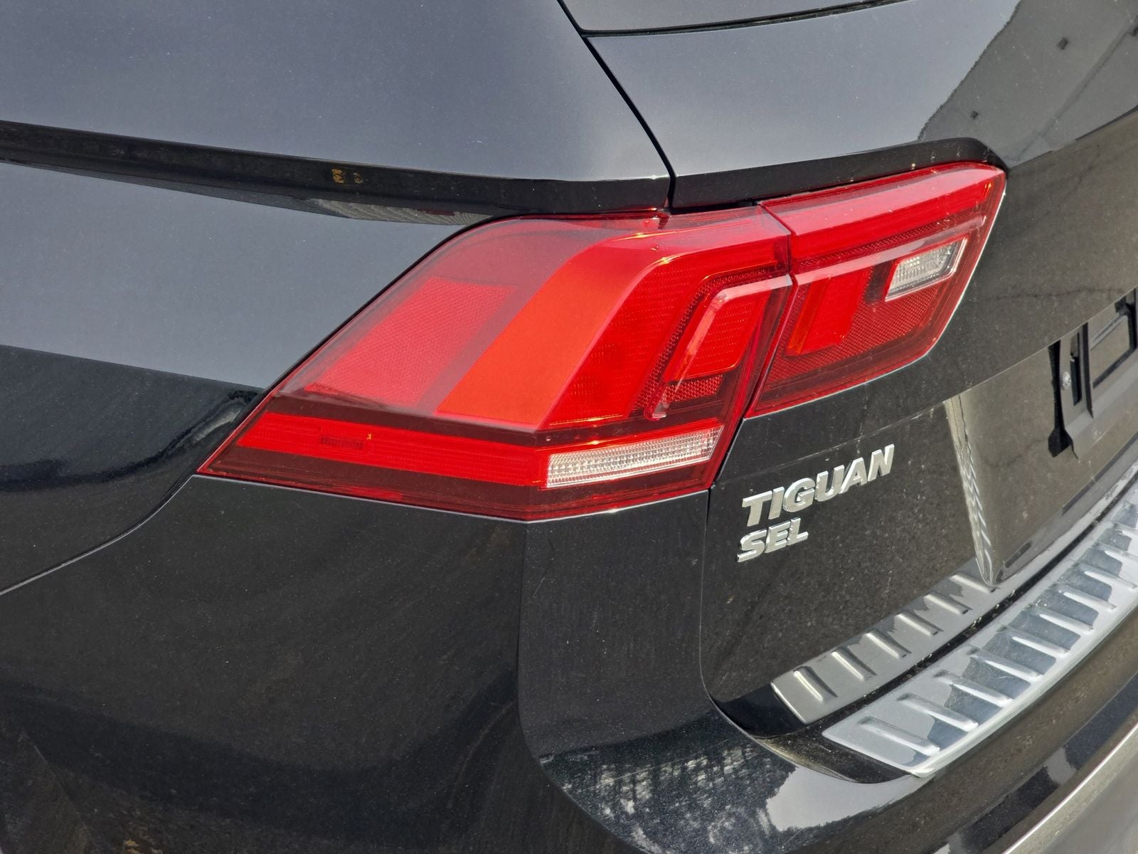 2021 Volkswagen Tiguan 2.0T SEL