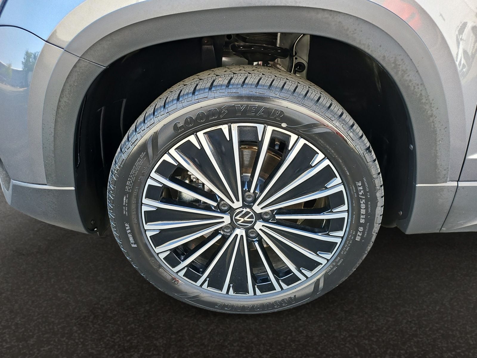 2025 Volkswagen Taos 1.5T SE