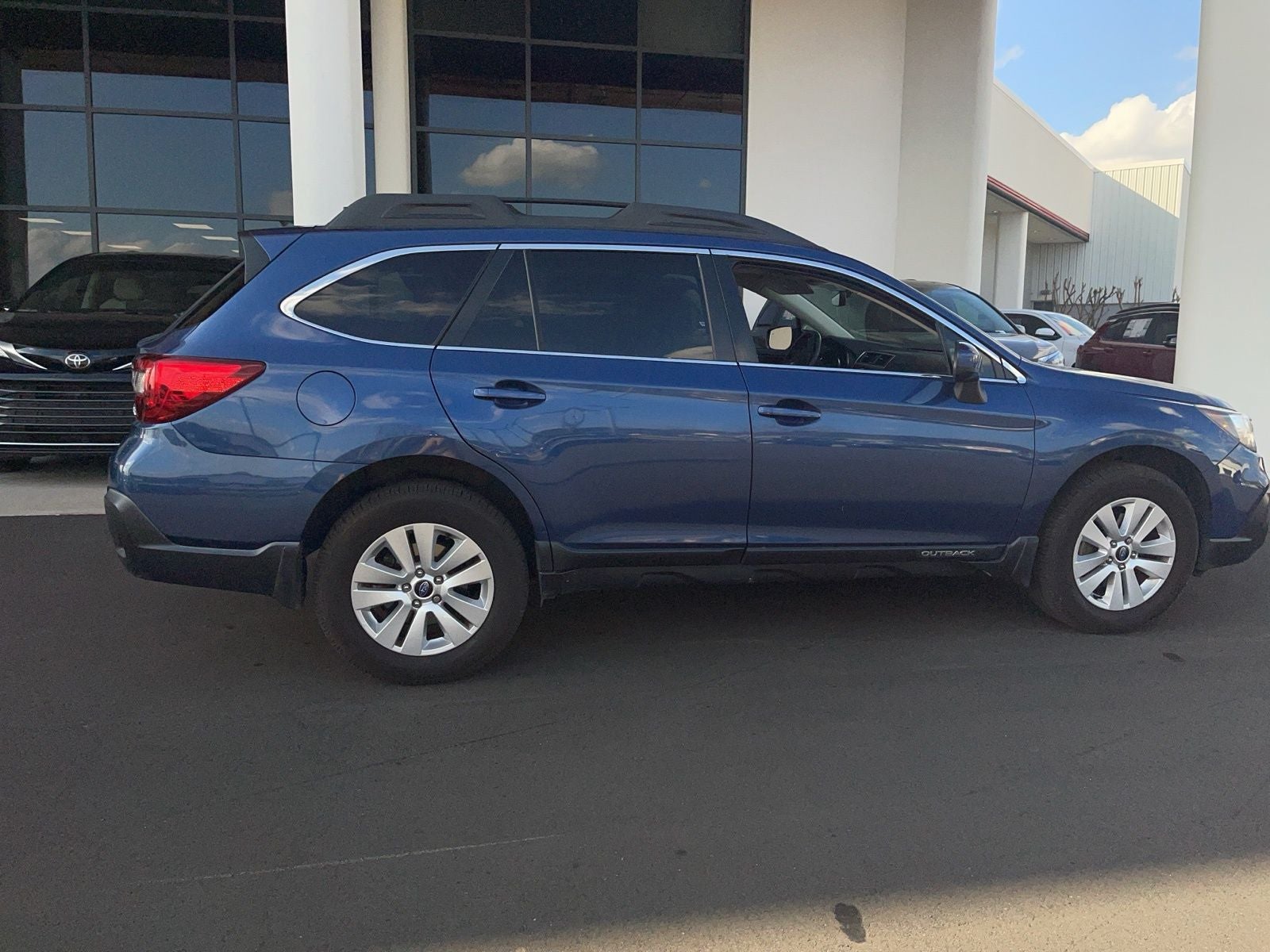 2019 Subaru Outback 2.5i Premium