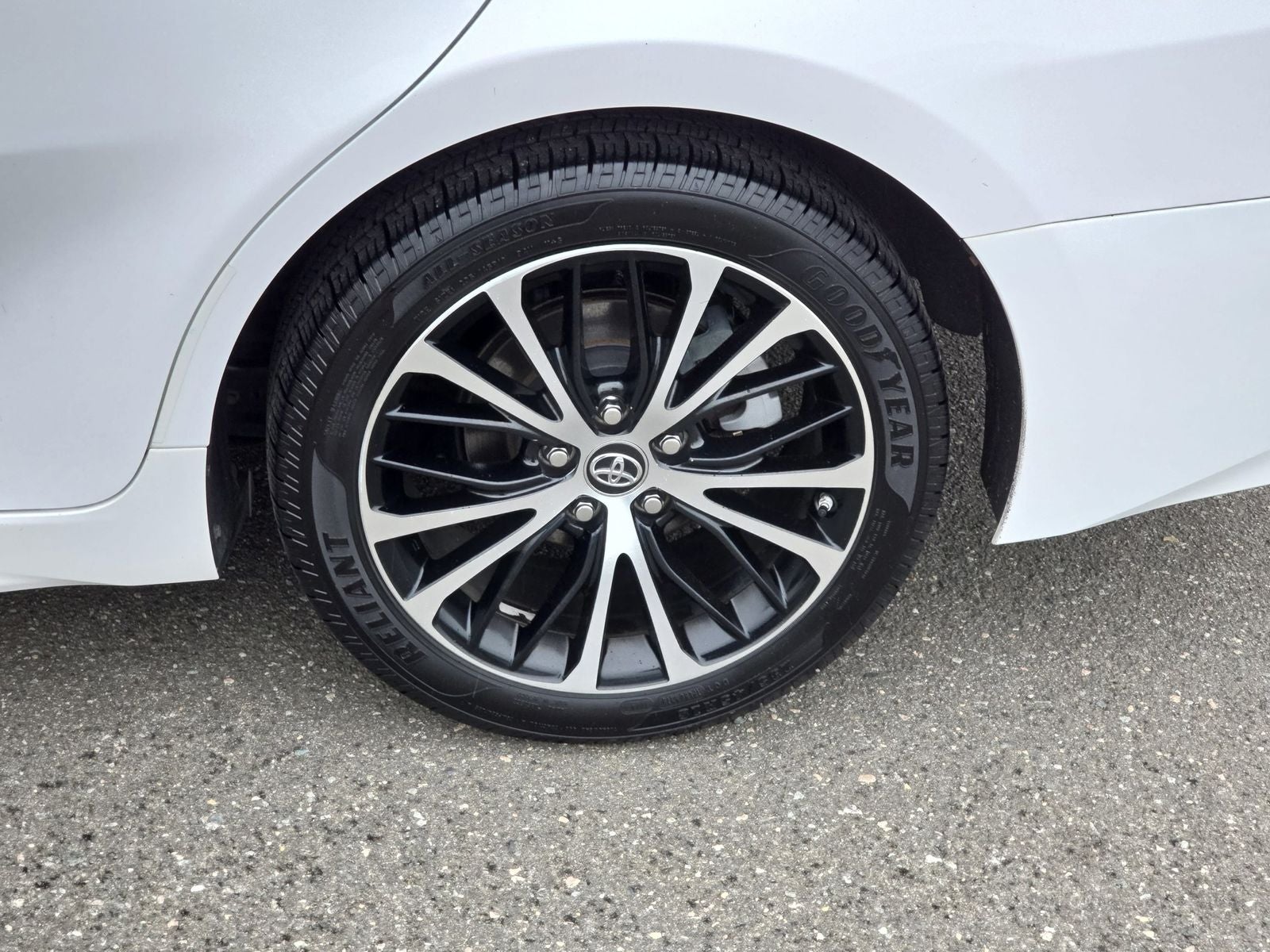 2019 Toyota Camry SE