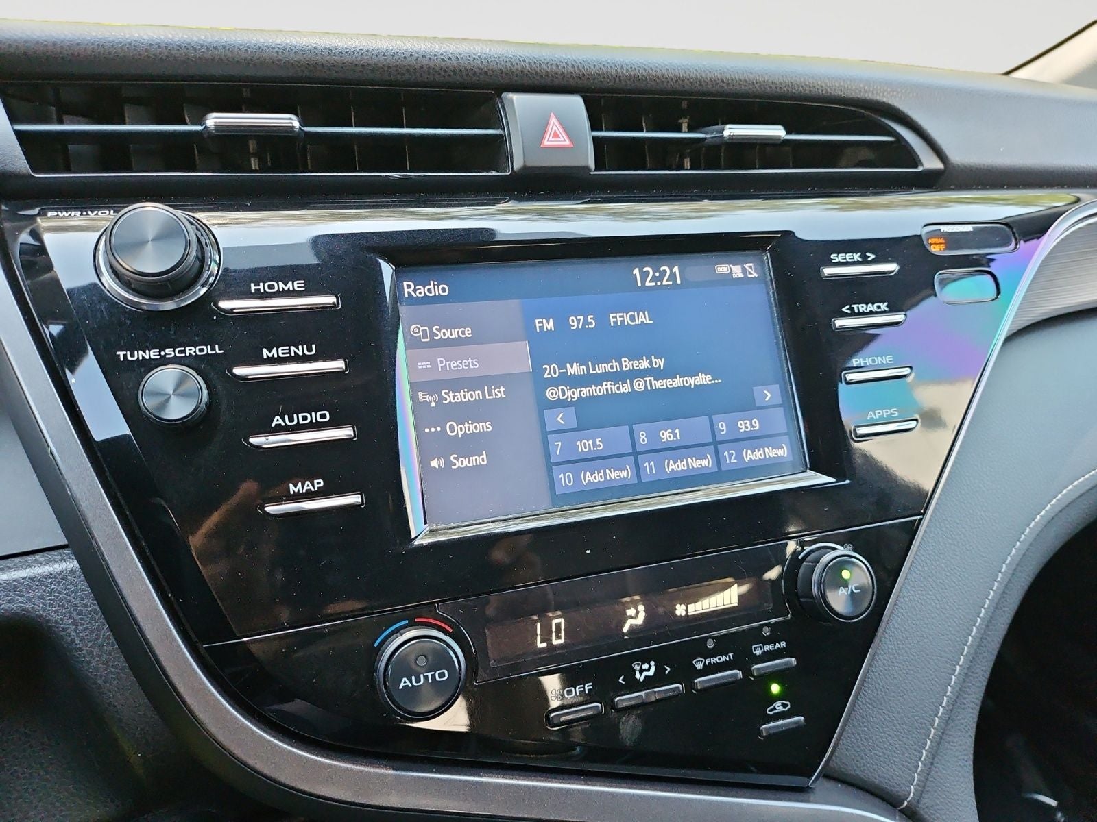 2019 Toyota Camry SE