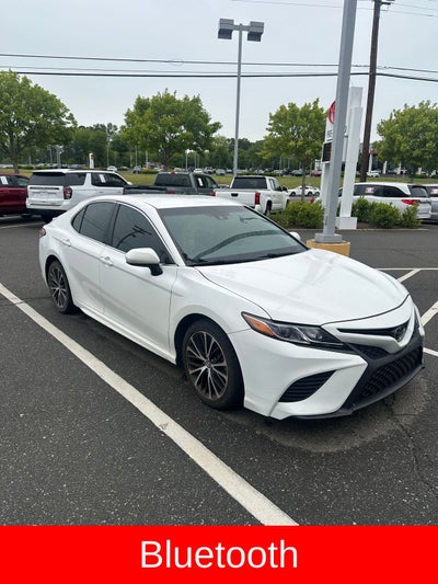 2018 Toyota Camry SE