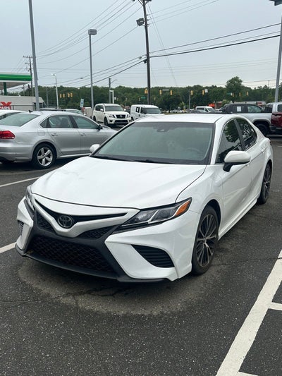 2018 Toyota Camry SE