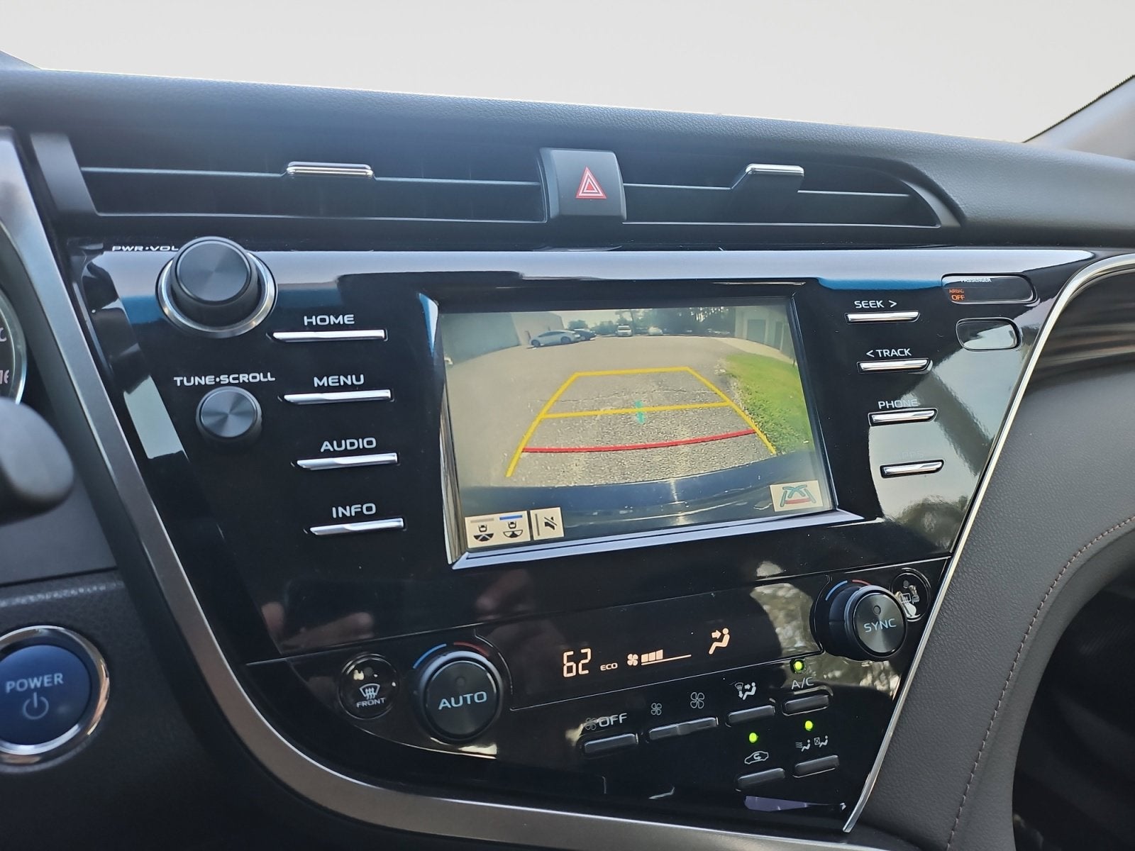 2018 Toyota Camry Hybrid XLE