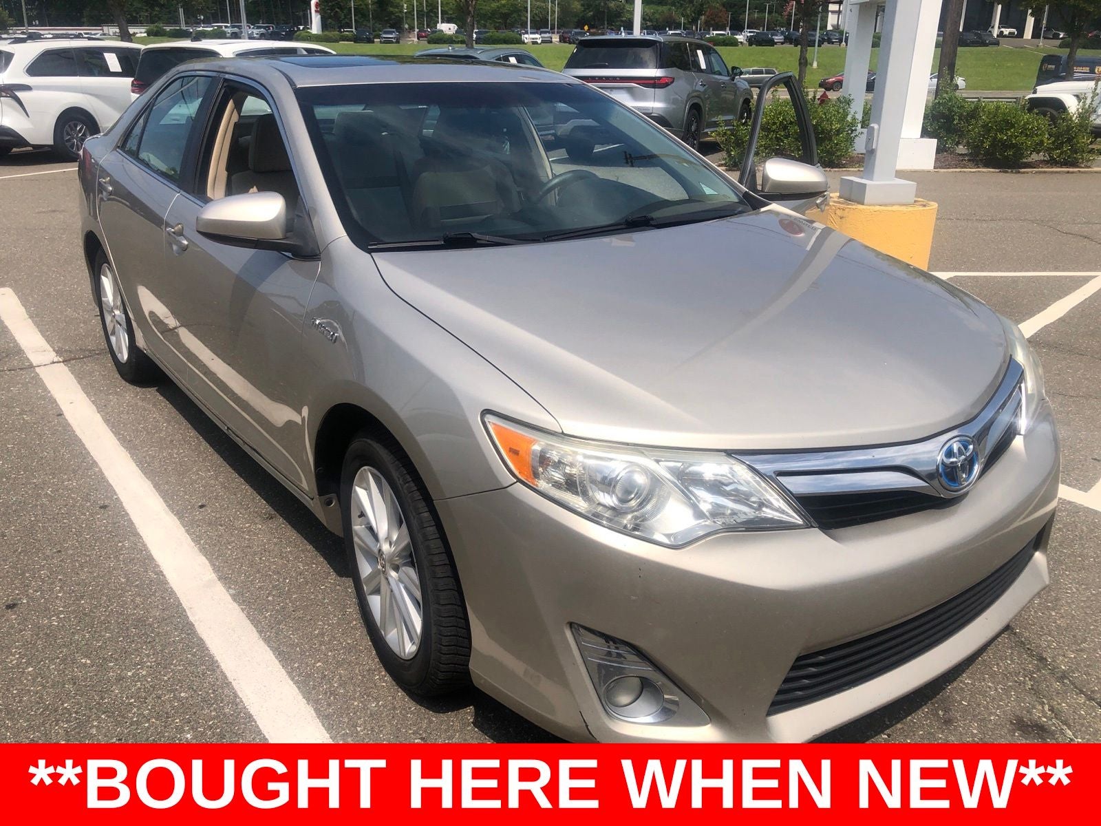 2014 Toyota Camry Hybrid XLE 2014.5