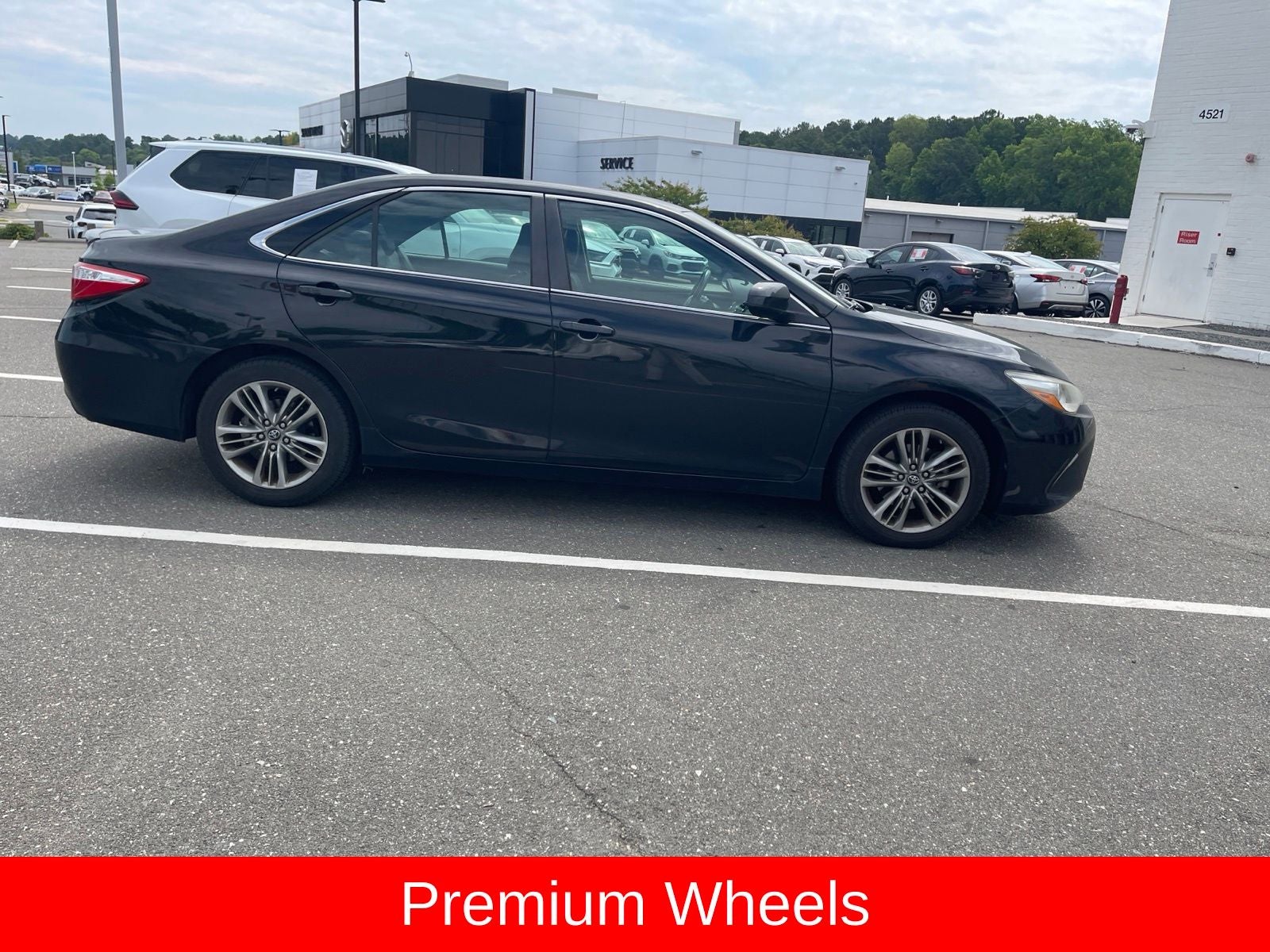 2017 Toyota Camry SE