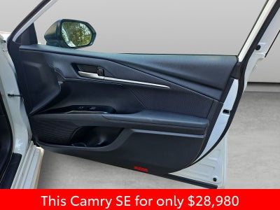 2025 Toyota Camry SE