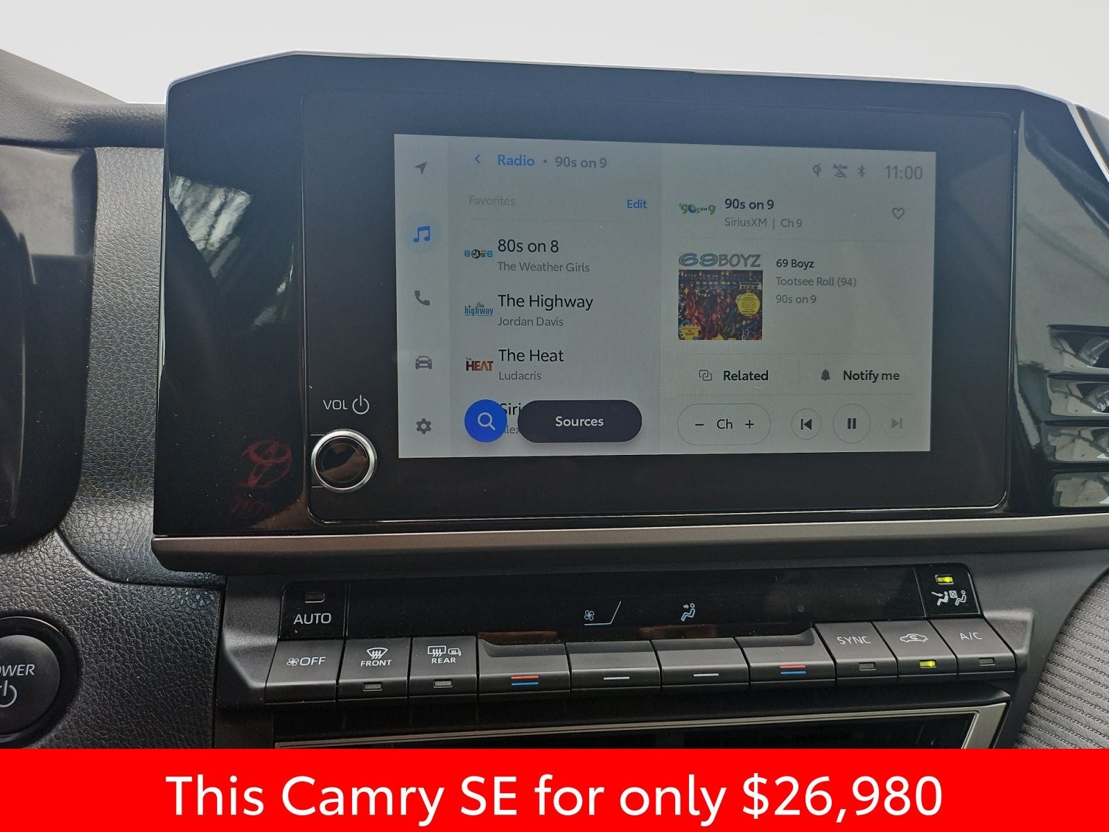 2025 Toyota Camry SE