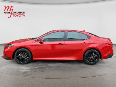 2025 Toyota Camry SE