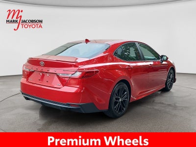 2025 Toyota Camry SE