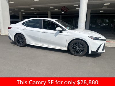 2025 Toyota Camry SE