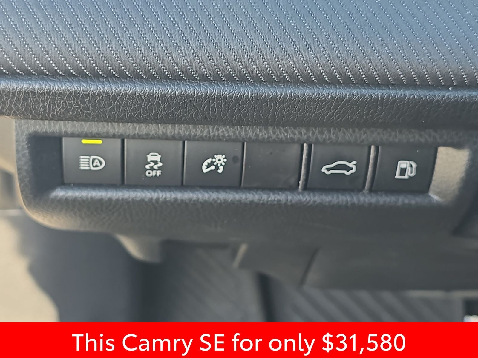 2025 Toyota Camry SE