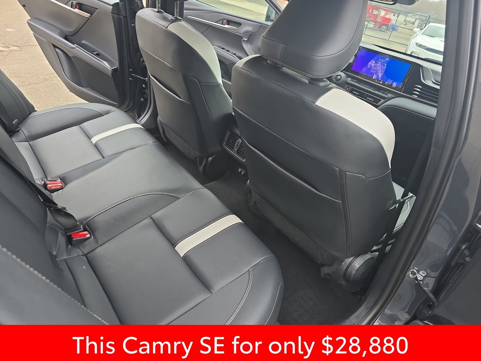 2025 Toyota Camry SE