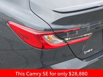 2025 Toyota Camry SE