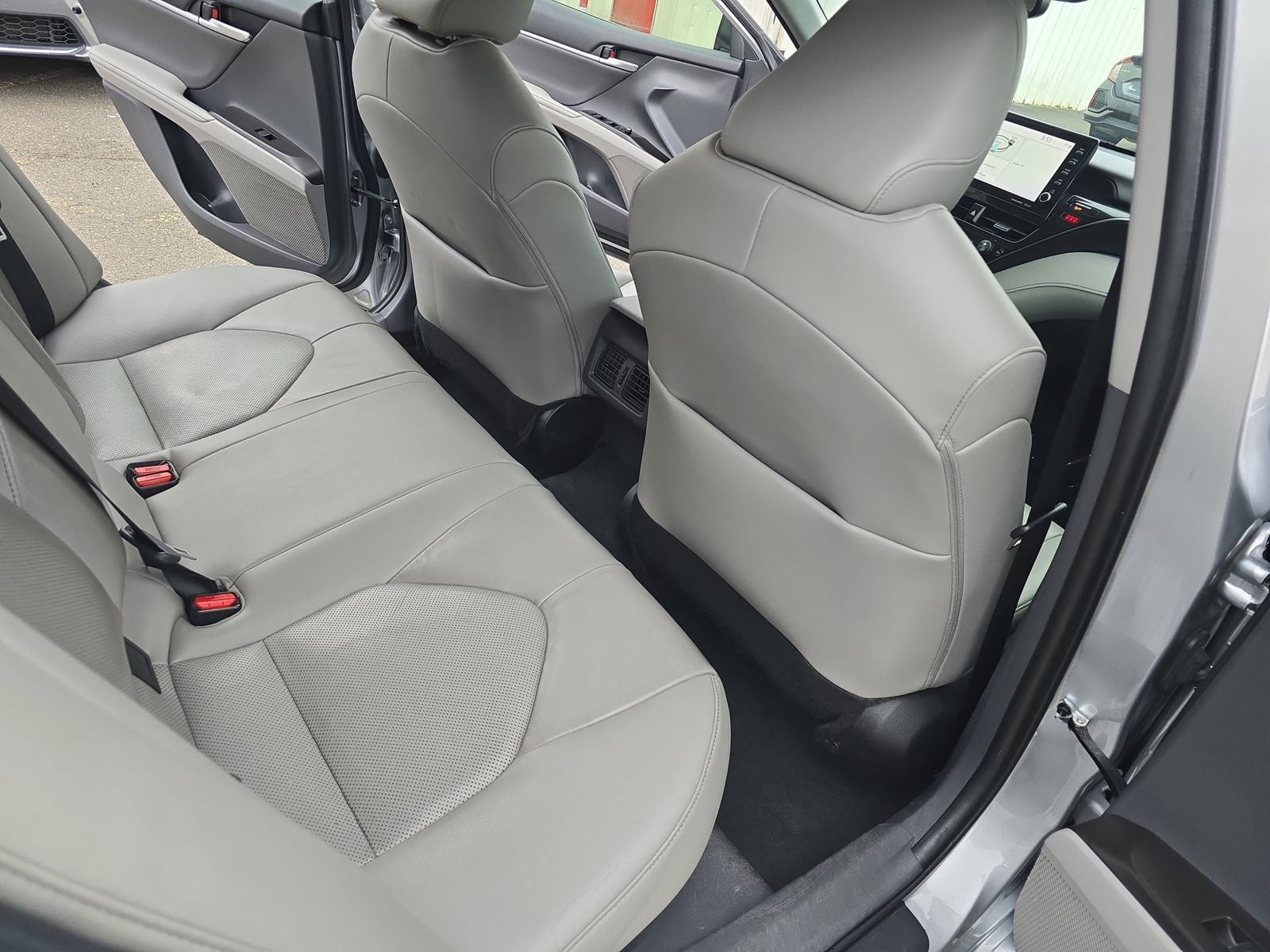 2022 Toyota Camry Hybrid XLE