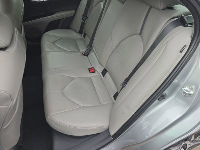 2022 Toyota Camry Hybrid XLE