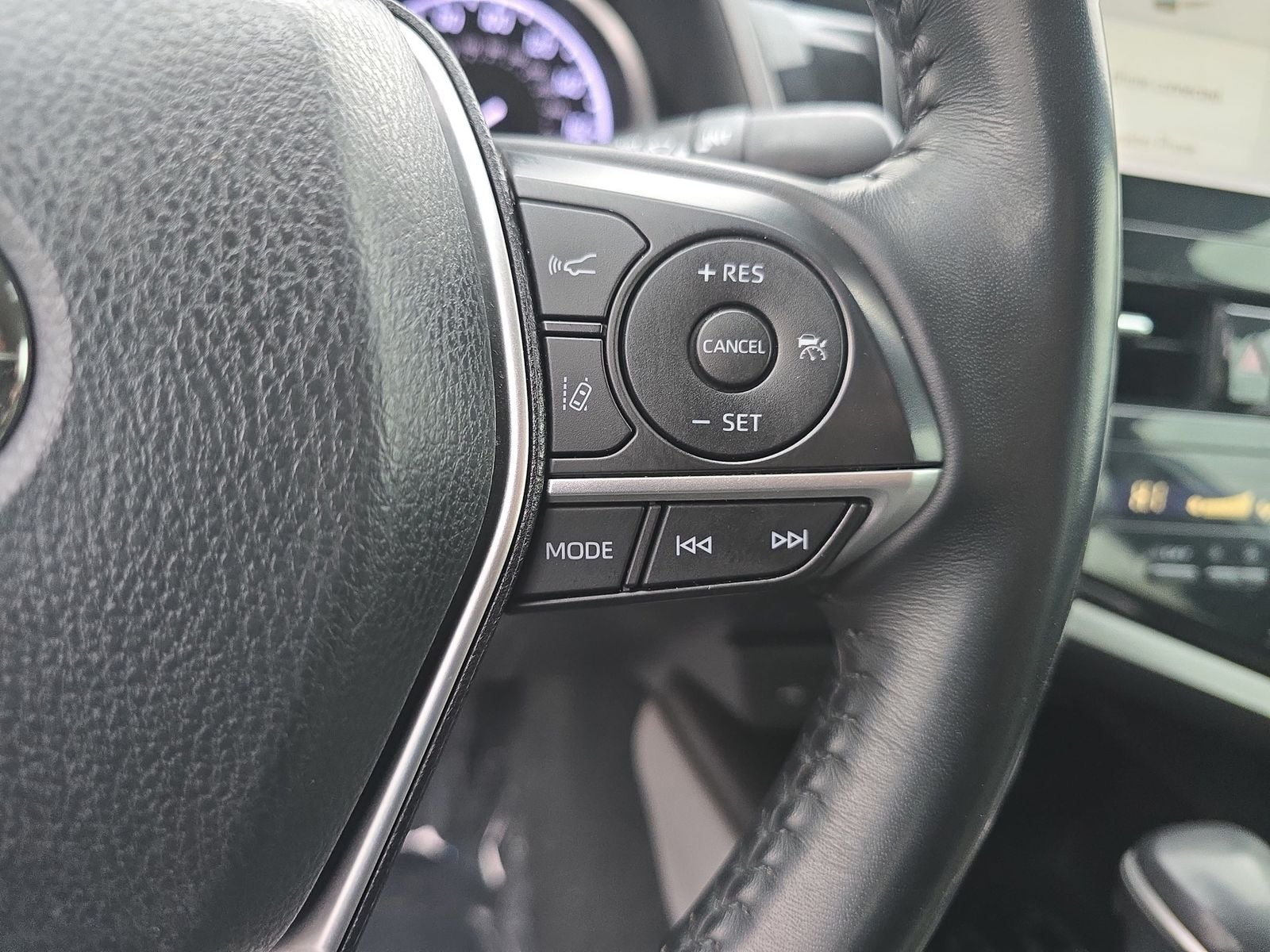 2022 Toyota Camry Hybrid XLE