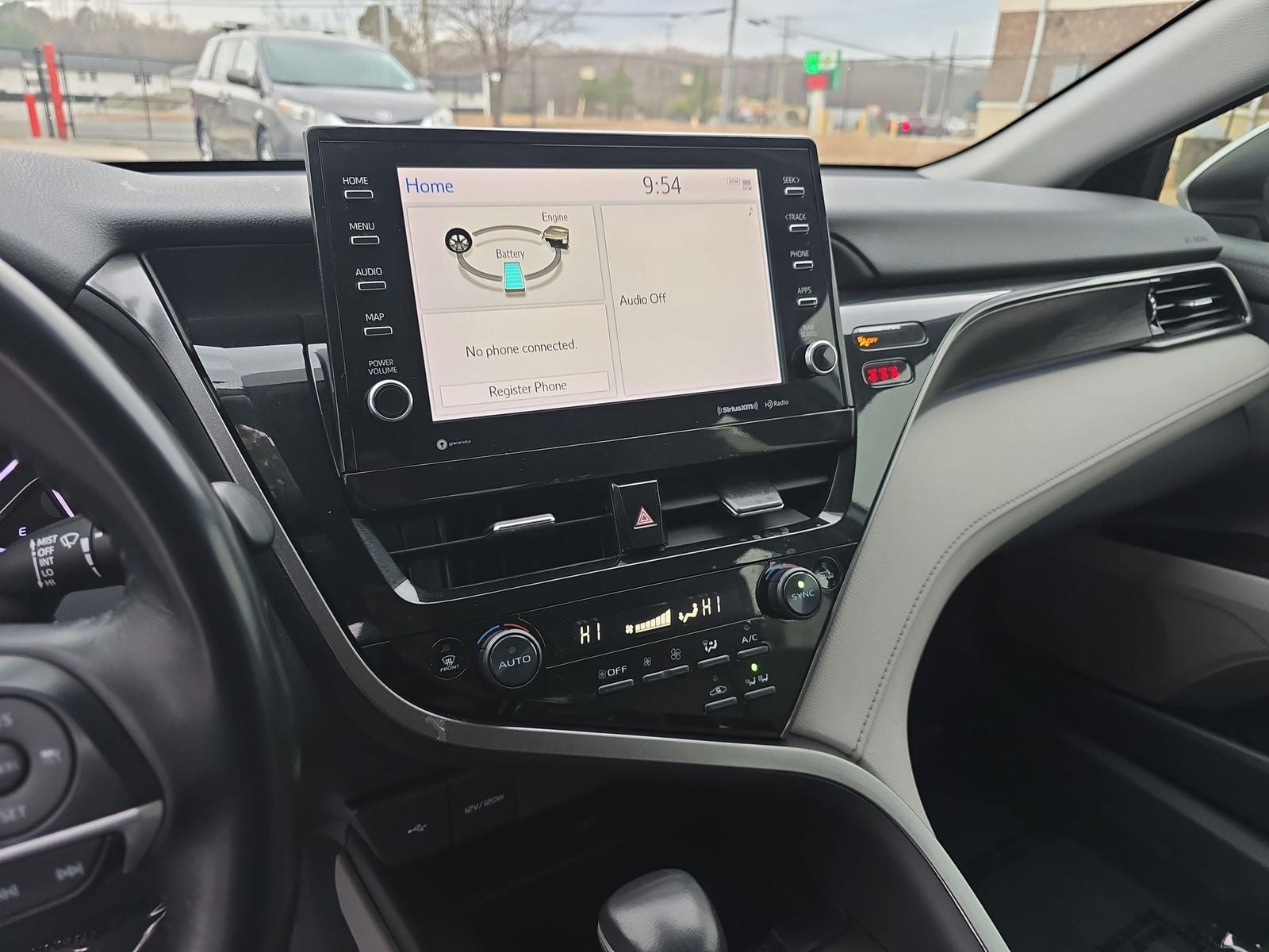 2022 Toyota Camry Hybrid XLE