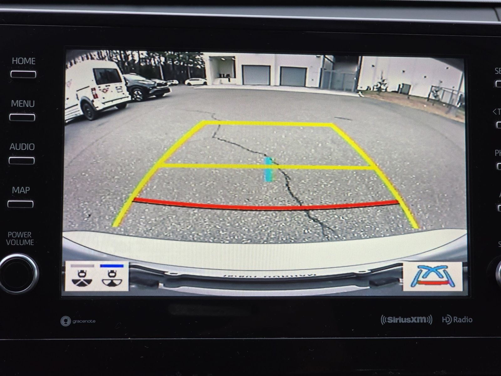 2022 Toyota Camry Hybrid XLE