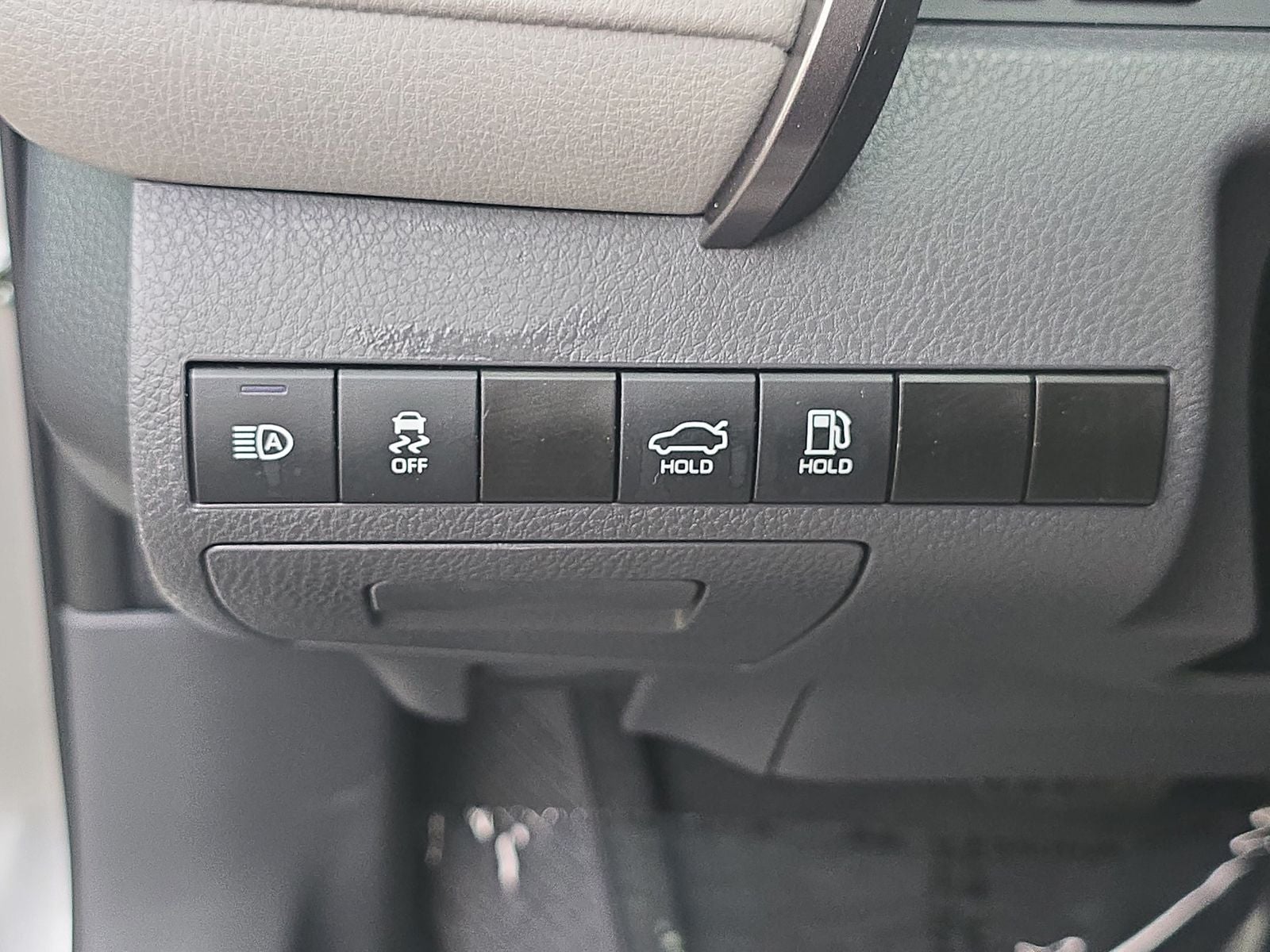 2022 Toyota Camry Hybrid XLE