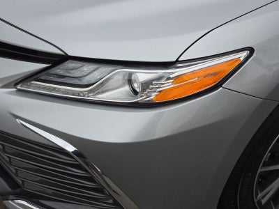 2022 Toyota Camry Hybrid XLE