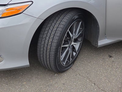 2022 Toyota Camry Hybrid XLE