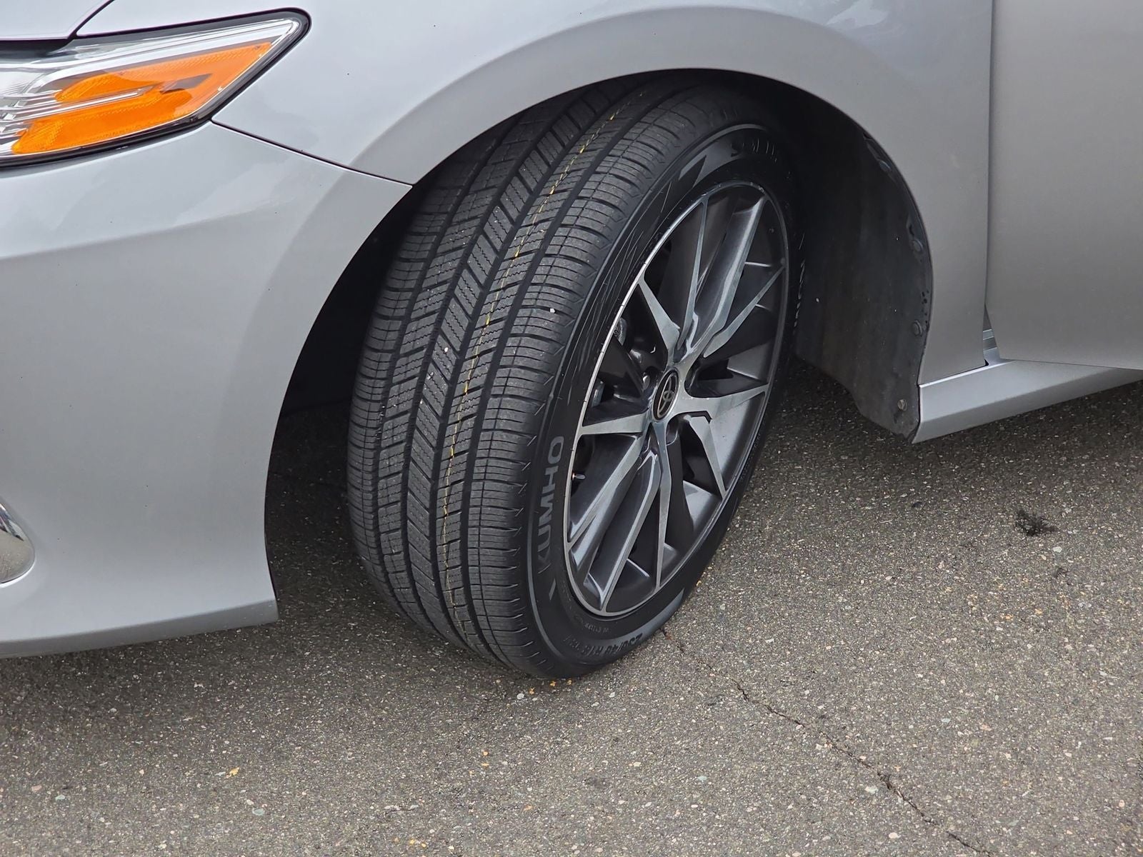 2022 Toyota Camry Hybrid XLE