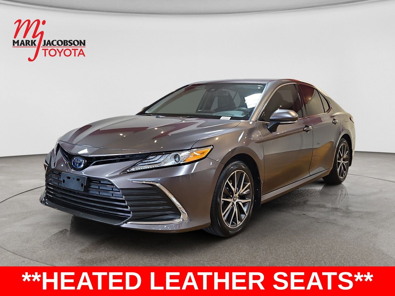 2023 Toyota Camry Hybrid XLE