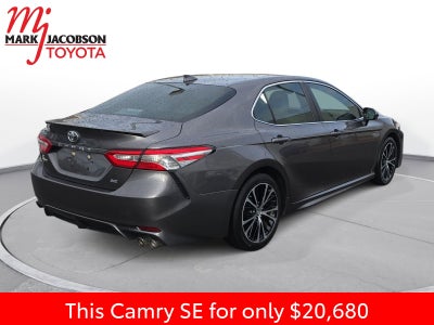 2020 Toyota Camry SE