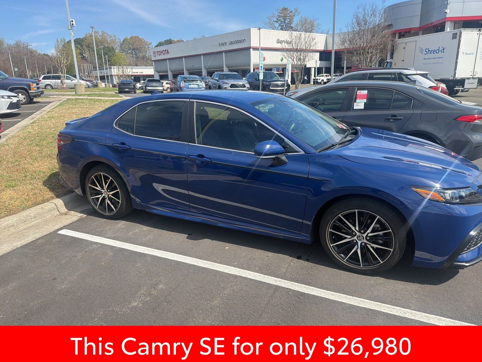 2023 Toyota Camry SE