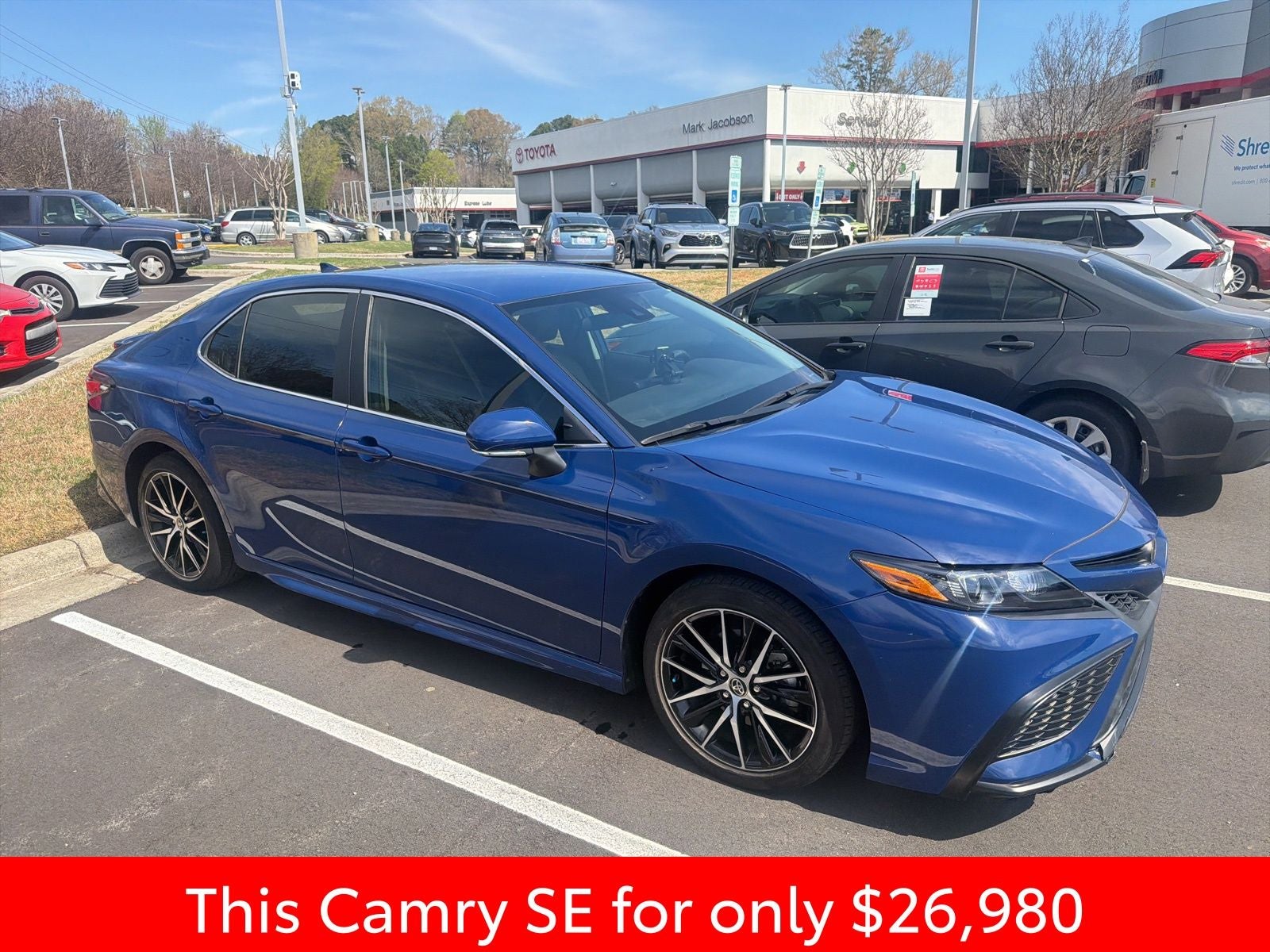 2023 Toyota Camry SE
