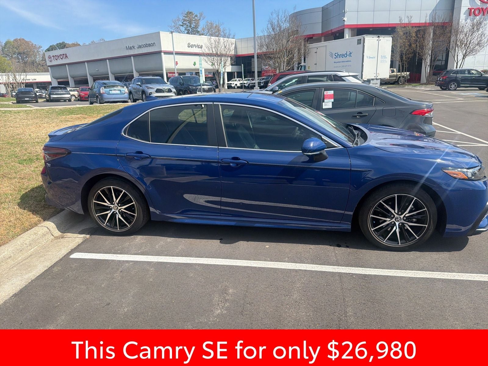 2023 Toyota Camry SE