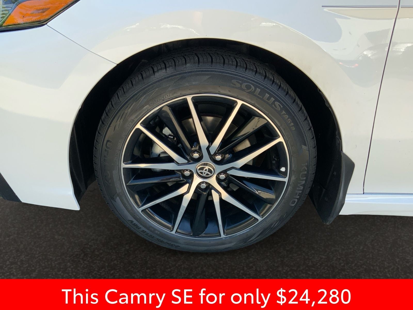 2024 Toyota Camry SE