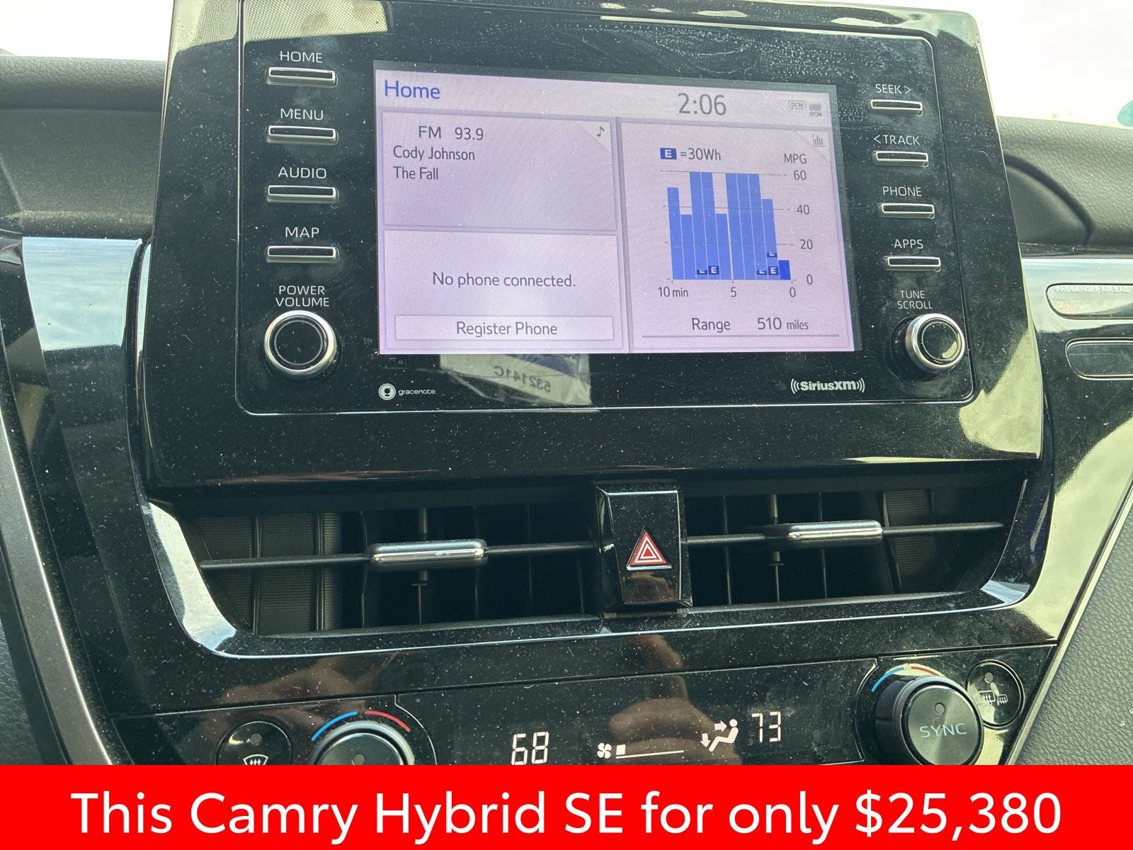 2022 Toyota Camry Hybrid SE