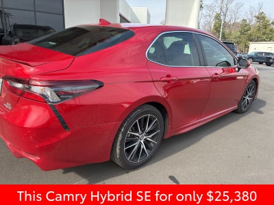 2022 Toyota Camry Hybrid SE
