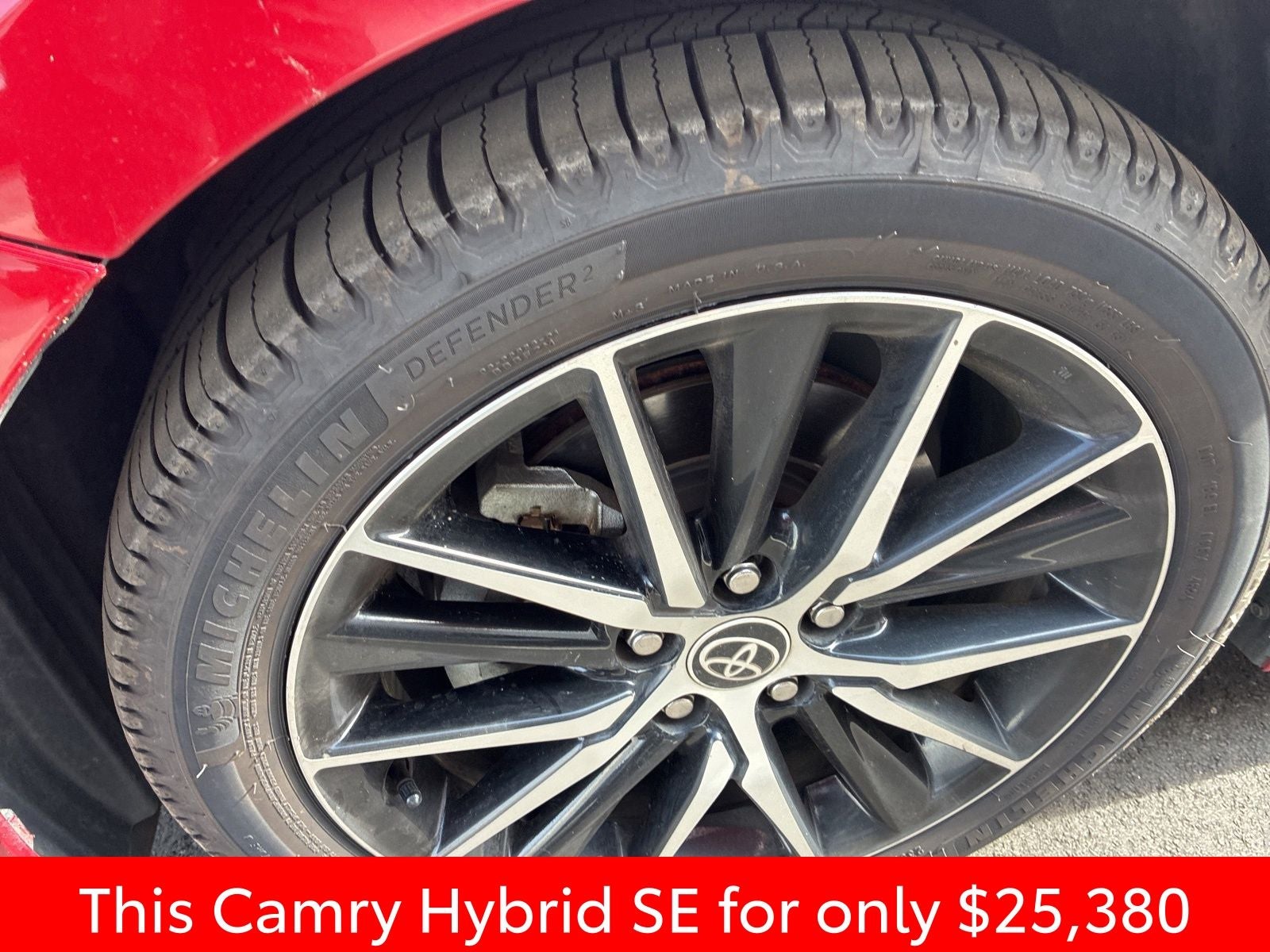 2022 Toyota Camry Hybrid SE