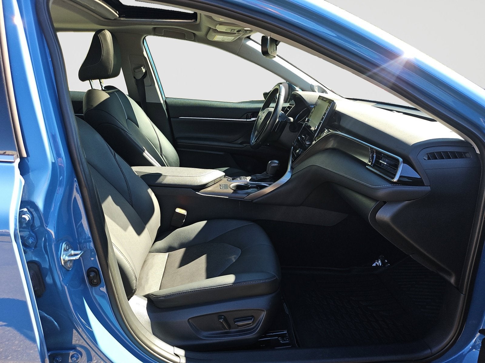 2023 Toyota Camry Hybrid XSE