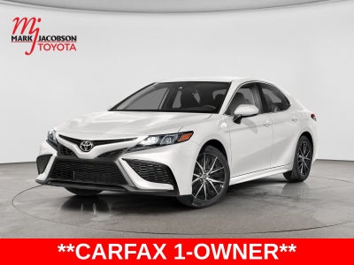 2022 Toyota Camry SE