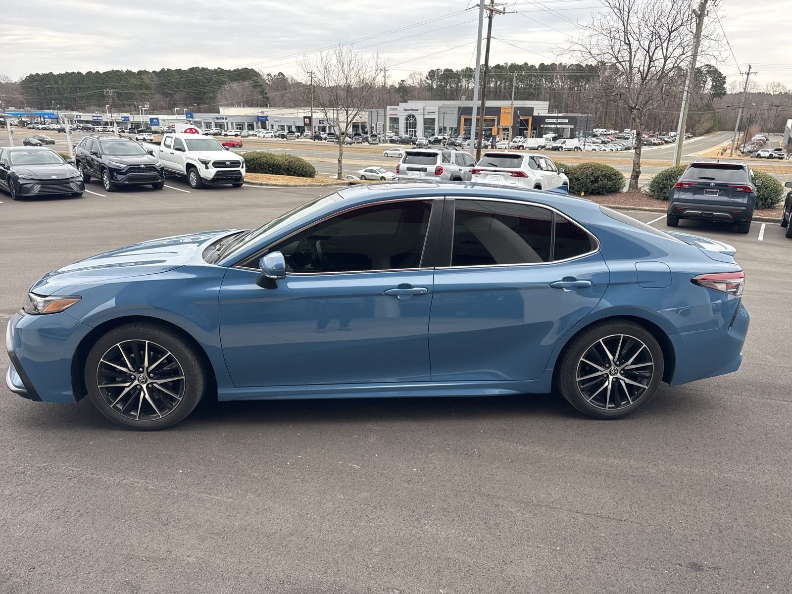 2023 Toyota Camry SE