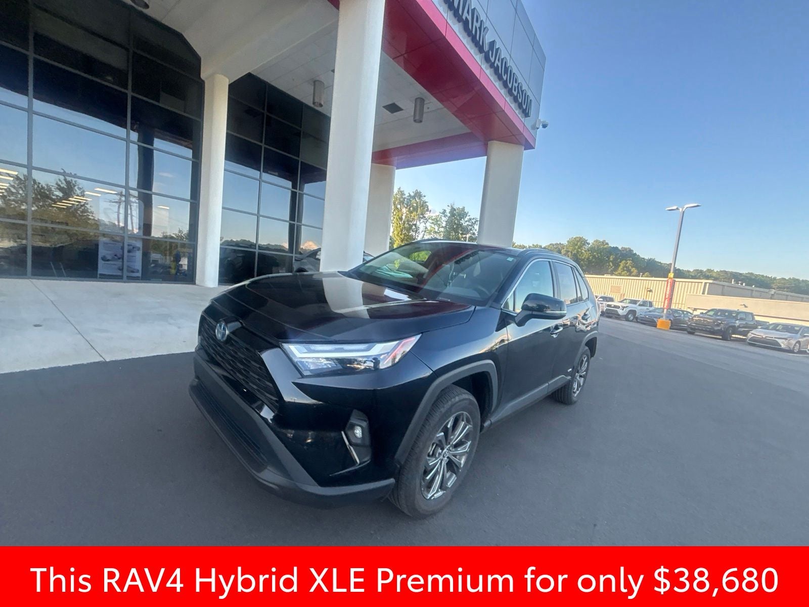 2023 Toyota RAV4 Hybrid XLE Premium