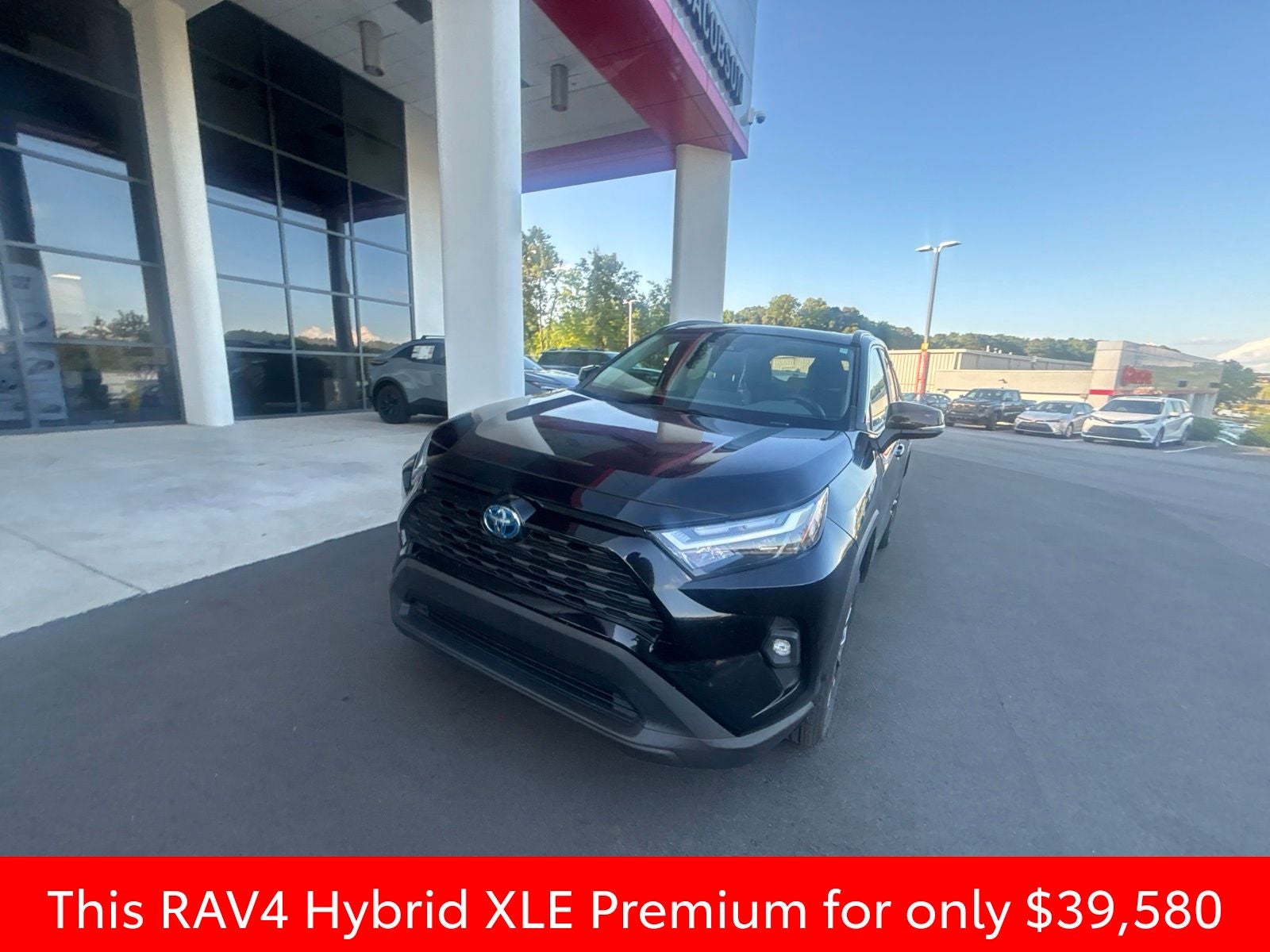 2023 Toyota RAV4 Hybrid XLE Premium