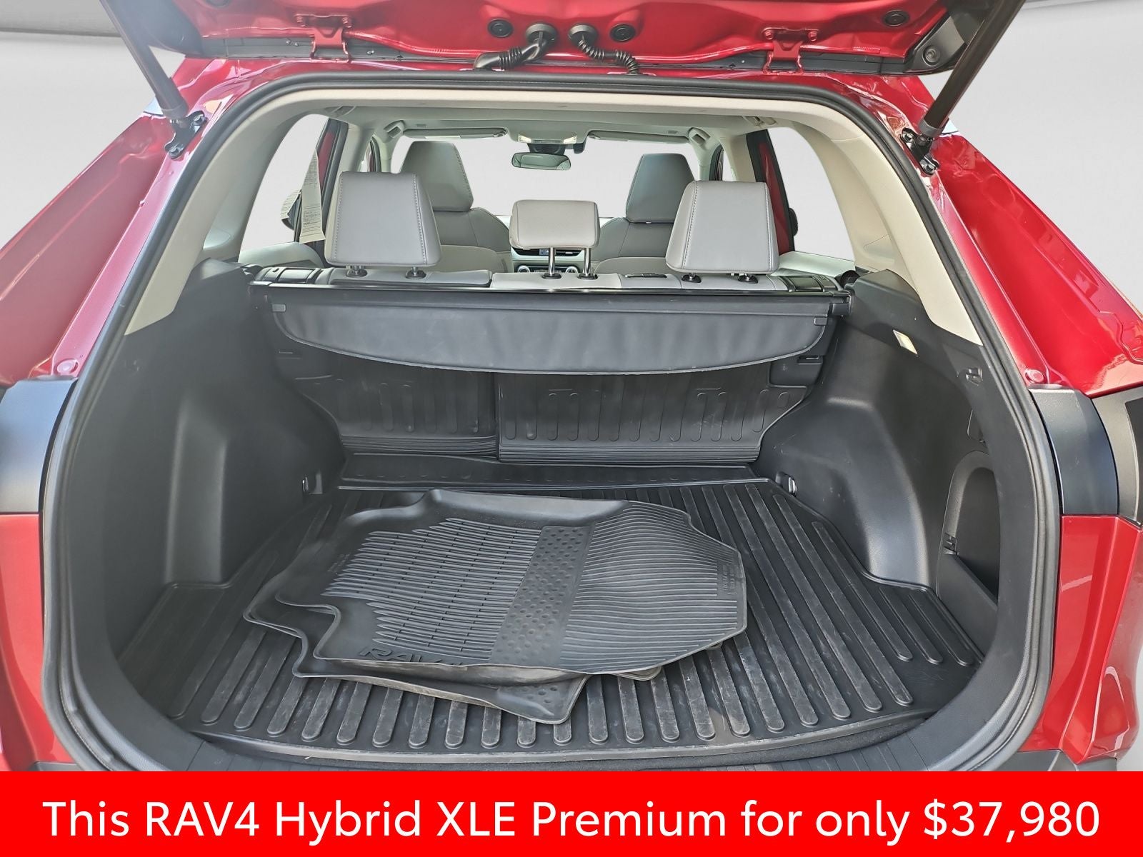 2023 Toyota RAV4 Hybrid XLE Premium
