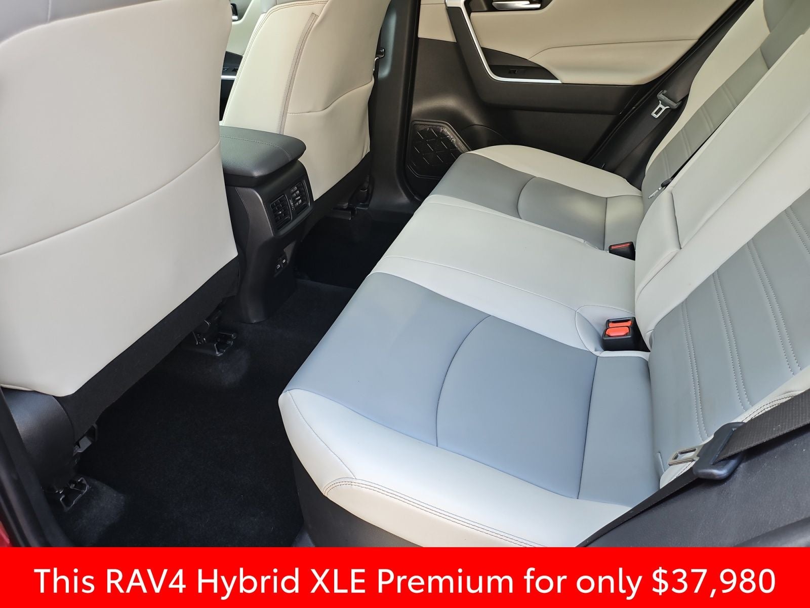 2023 Toyota RAV4 Hybrid XLE Premium